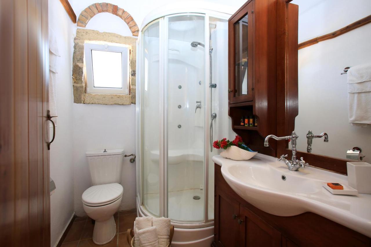 Phaestias Villa *